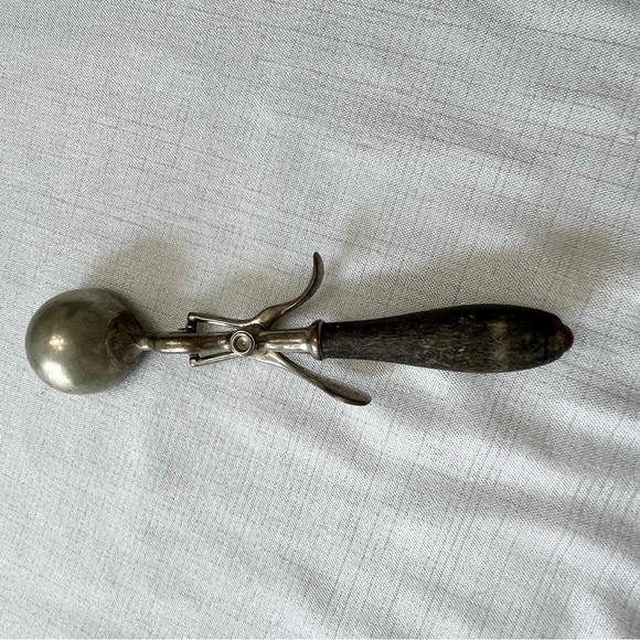 ANTIQUE ICE CREAM SCOOP NO. 20 DOVER MFG. CO. PAT. APPL'D. FOR - Picture 1 of 5